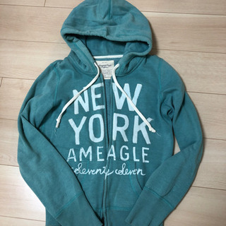 古着★American Eagle★レディース　パーカー　Sサイズ