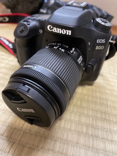 一眼レフ　EOS80D