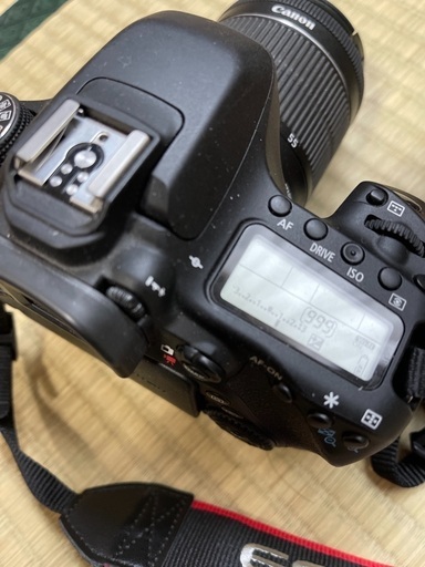 一眼レフ　EOS80D