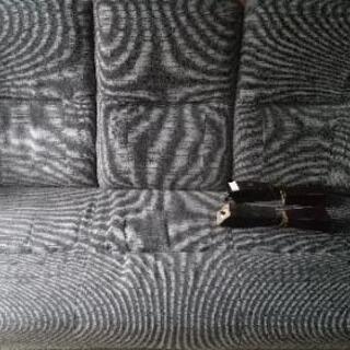 【取りに来てくれる方限定】ソファーあげます。の画像