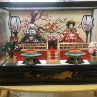 雛人形 ガラスケース入り