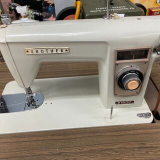 在庫処分！無料！【アンティーク！】ミシン アンティーク ヴィンテージ  おしゃれ ブラザーの画像