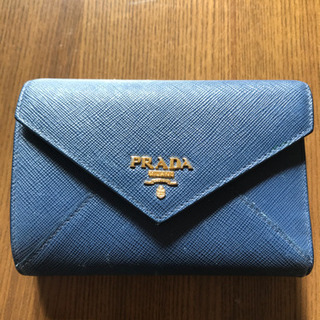 【値下げしました】PRADA☆三つ折り財布