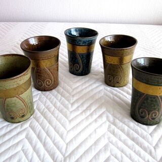 陶器カップの画像