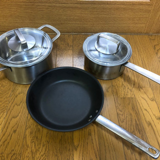 IKEA ✨フライパン、片手鍋、中鍋　セット❣️蓋付き