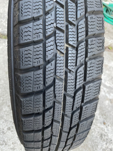 (取引中)1年使用したスタッドレスタイヤとホイールのセット４本