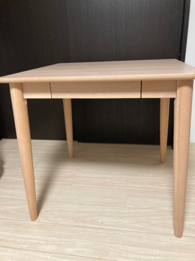 新品 美品 ダイニングテーブル ナチュラルホワイト ベルメゾン 70×75