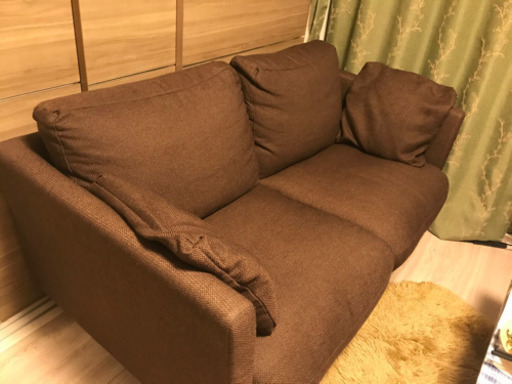 2人掛け用　ソファー　使用2年美品　4／4迄なら引き取りいつでも可能