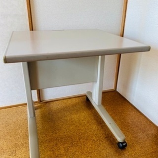 ☆残り１日☆ ６日火曜日まで！キャスター付き机