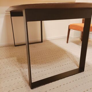 村内家具で購入したウォールナット材のダイニングセットの画像