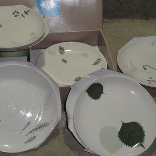 ★新品 未使用品　箱入　大内順子　ＪＵＮＫＯ ＯＵＣＨＩ　とんかつ揃　　おもてなしの器　 5客セット　大皿5枚　小鉢5枚　　＋　銘柄不明　大皿10枚　小鉢10枚　　　　　　　の画像