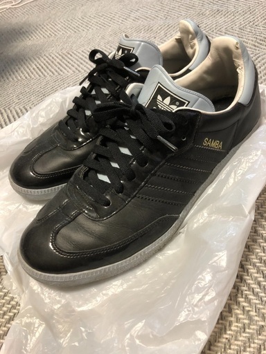 adidas スニーカー　28.5cm