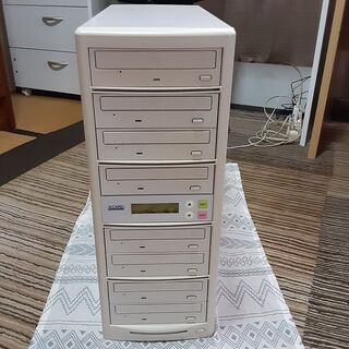 決まりました　CD/DVDデュプリケーター　１：７　ACARD製...