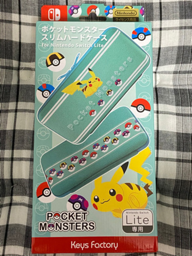 Switchライト　スリムハードケース　ピカチュウ