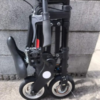 折り畳み自転車の画像
