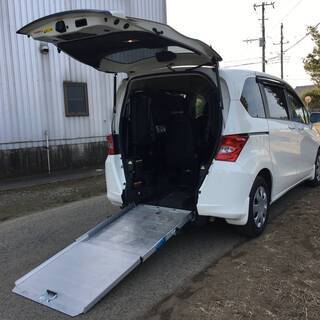 ★フリード スローパー 福祉車両 車いす移動車 パールホワイト ...