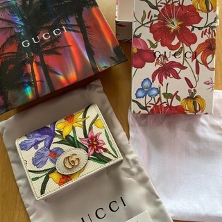 ☆日本限定☆ GUCCI ２つ折り財布♪♪