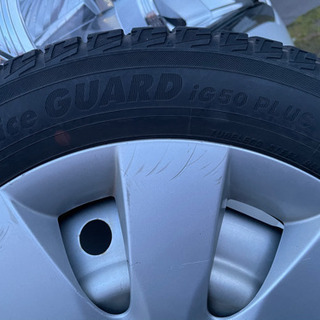 ヨコハマタイヤ　iceGUARD5plus  155/65 R14 冬タイヤ　タイヤ&ホイールの画像