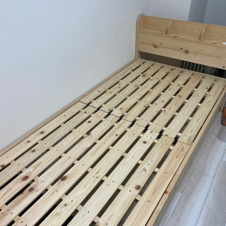 [美品]国産総ヒノキすのこベッド コンセント宮付き(シングル)の画像
