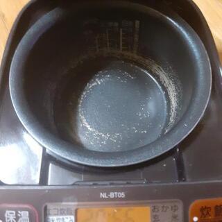 象印　黒厚釜炊飯器　の画像