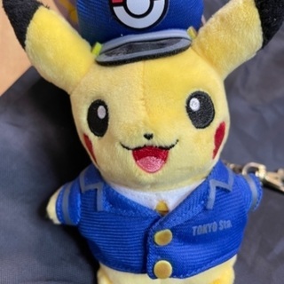 駅長ピカチュウ　チェーン付き(制服ver)