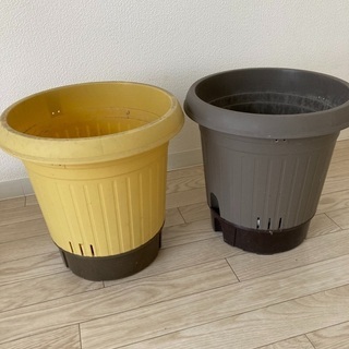 直径約30センチ　プランター2個