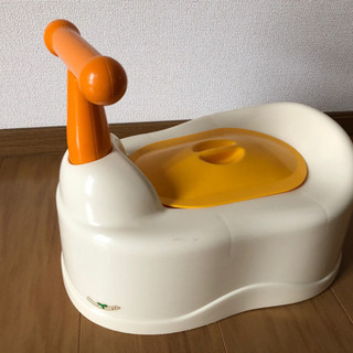 おまる(ポータブルトイレ)