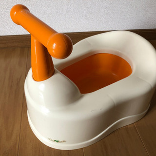 おまる(ポータブルトイレ)の画像