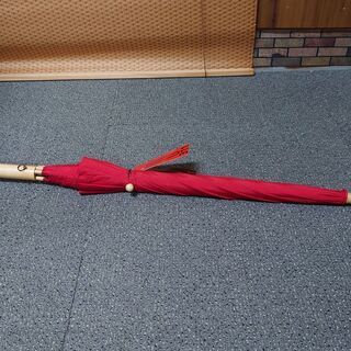 赤いステッキ状の傘　未使用　５５ｃｍ