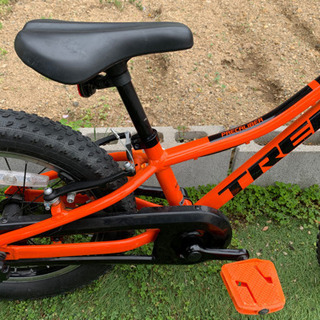 春休み　自転車デビュー　トレック子供車　Precaliber 16インチ　ペダル付き