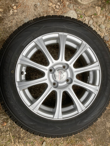 スタッドレスタイヤ（ホイール付き）４本