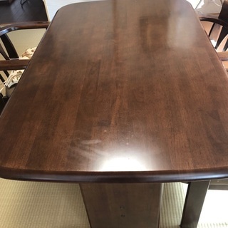 4人掛けダイニングセットを譲ります。の画像