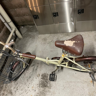 折りたたみ自転車の画像