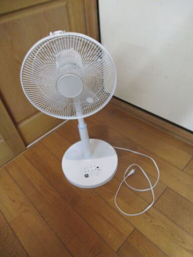 世田谷区近辺配送可能  正常作動品　リビング扇風機　DR-J120I　ホワイト　2019年製