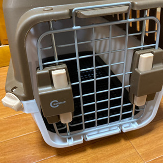 小動物用の持ち運び用ゲージ