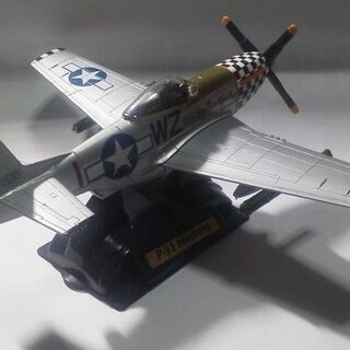 P51 Mustang マスタング(ムスタング) 飛行機 ダイキャスト 1/48の画像