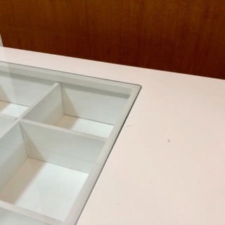 ホワイト　テーブルの画像