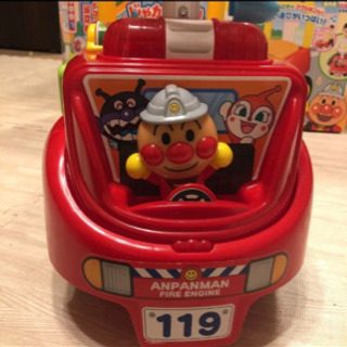 受け渡し様決定　アンパンマン　じゃかじゃか消防車　手押し車