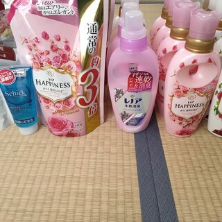 洗濯洗剤　柔軟剤　ひげそりジェル　入浴剤等まとめて20点以上+おまけ付き　レノアハピネス　ボールド等の画像