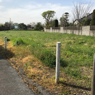 約300坪の空き地の雑草を刈ってくれる方、よろしくお願いします。