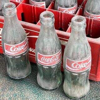 コカ・コーラの瓶 ケース まとめての画像