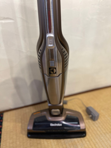 交渉中　エレクトロラックス　掃除機　コードレス