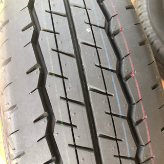 ハイエース　6型　新車外し　ダンロップタイヤ　195/80R15 の画像