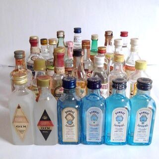 蒸留酒（ジン、ウォッカ、ラム等）の古酒ミニボトルまとめて26本セ...