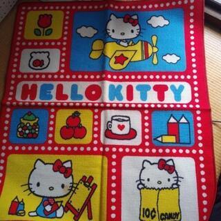 ★美品　HELLO KITTY　デスクカーペット　ラグ　130✕...