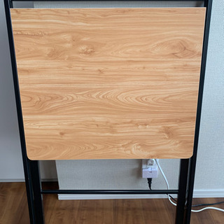 折りたたみテーブルの画像