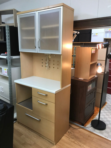 【リサイクルショップ八光　田上店　配達・設置OK】ナチュラルベージュ　食器棚