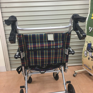 介助用車椅子 【0015】の画像