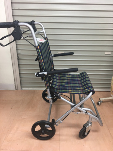 介助用車椅子 【0015】