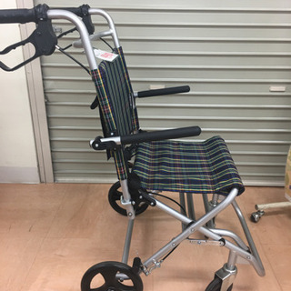 介助用車椅子 【0015】の画像